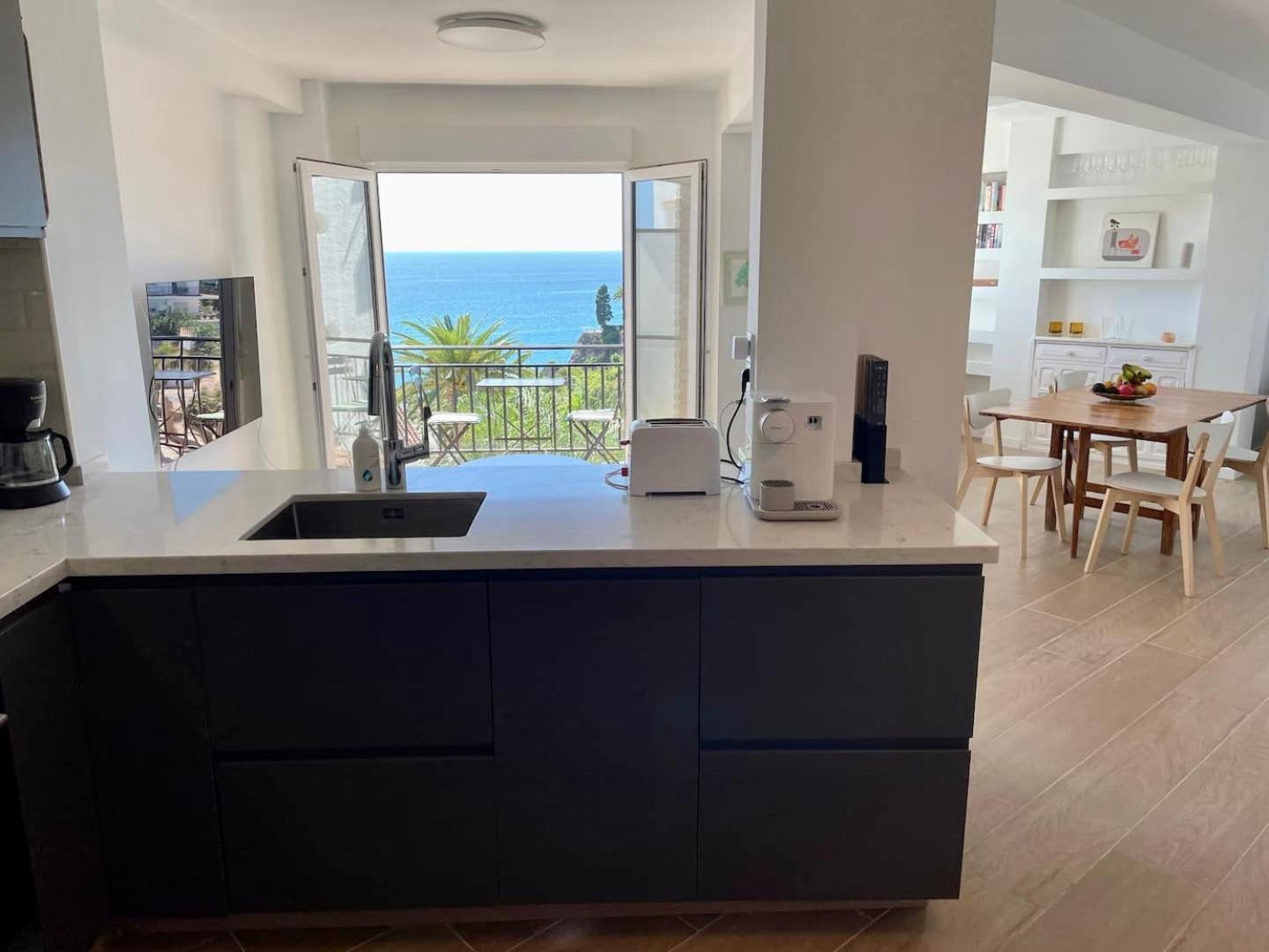 Luxury Sea View 2 Bedroom Apartment By Maison Jaken Nerja Exterior photo